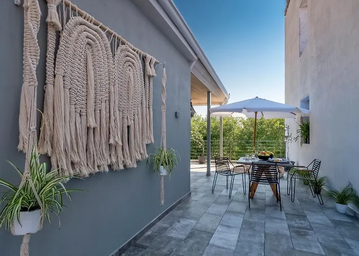 Macrame Suites