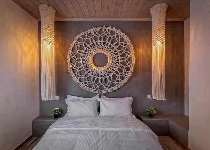 Macrame Suites