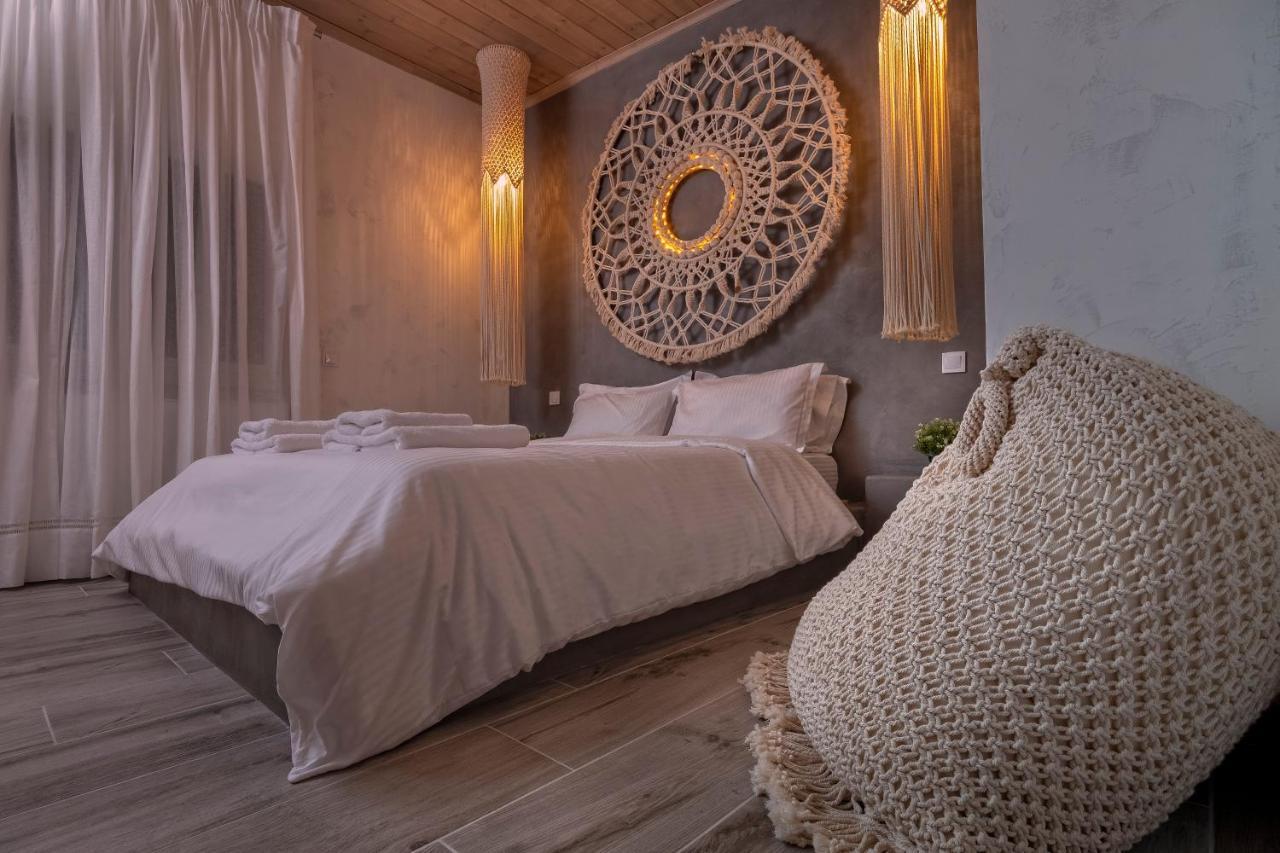Apartment Macrame *